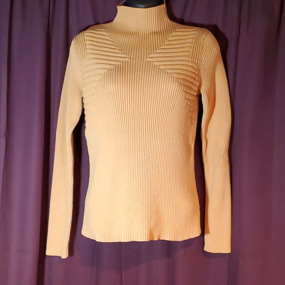 Turtle neck sweater by Relativity [T11]